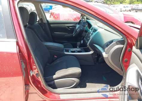 2015 Nissan Altima 2.5 S из США, поврежденный, VIN 1N4AL3AP7FN360554